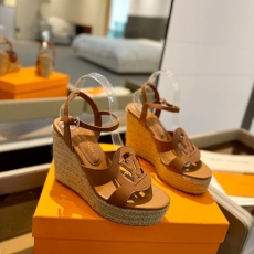 Louis Vuitton Sandals